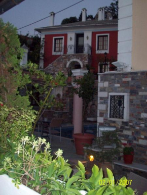 Ολόκληρος χώρος 4 ατόμων στο κέντρο της Πορταριάς